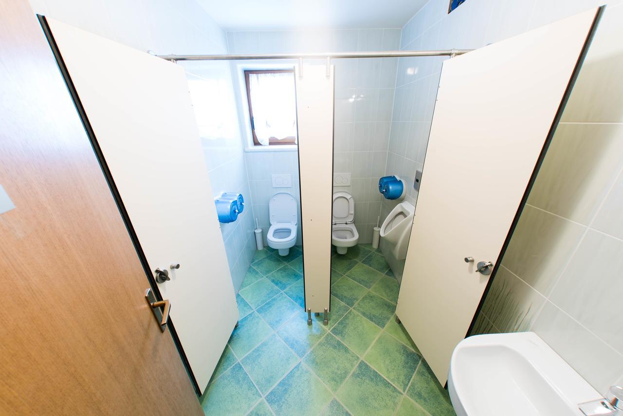 Hostel Hisa Na Travniku Dob Extérieur photo